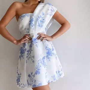✨NWT ✨ASOS One Shoulder White & Blue Flower Mini Dress